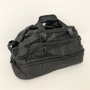 NWOT - Imperial Motion Black Hybrid Duffel Backpack Travel or Gym Bag